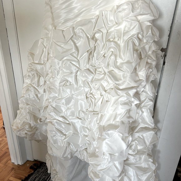 Wedding dress - Picture 3 of 4